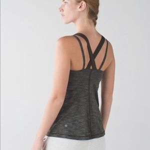 Lululemon Run For Gold Tank - Size 6